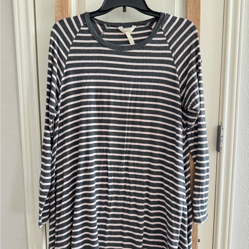 Striped Long Sleeve Women's Top - Black and White